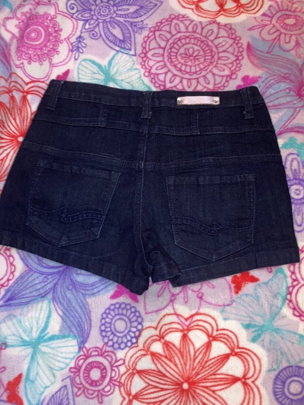 Almost Famous Denim Shorts Size 9 - Picture 6 of 8